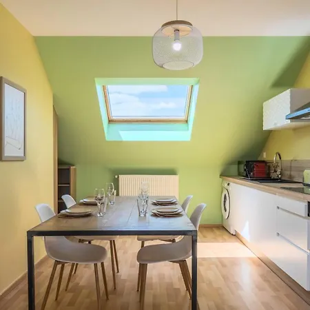 2 Proche Métro&tram Appartamento